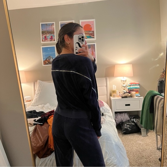 Juicy Couture navy sweatsuit - Picture 3 of 9
